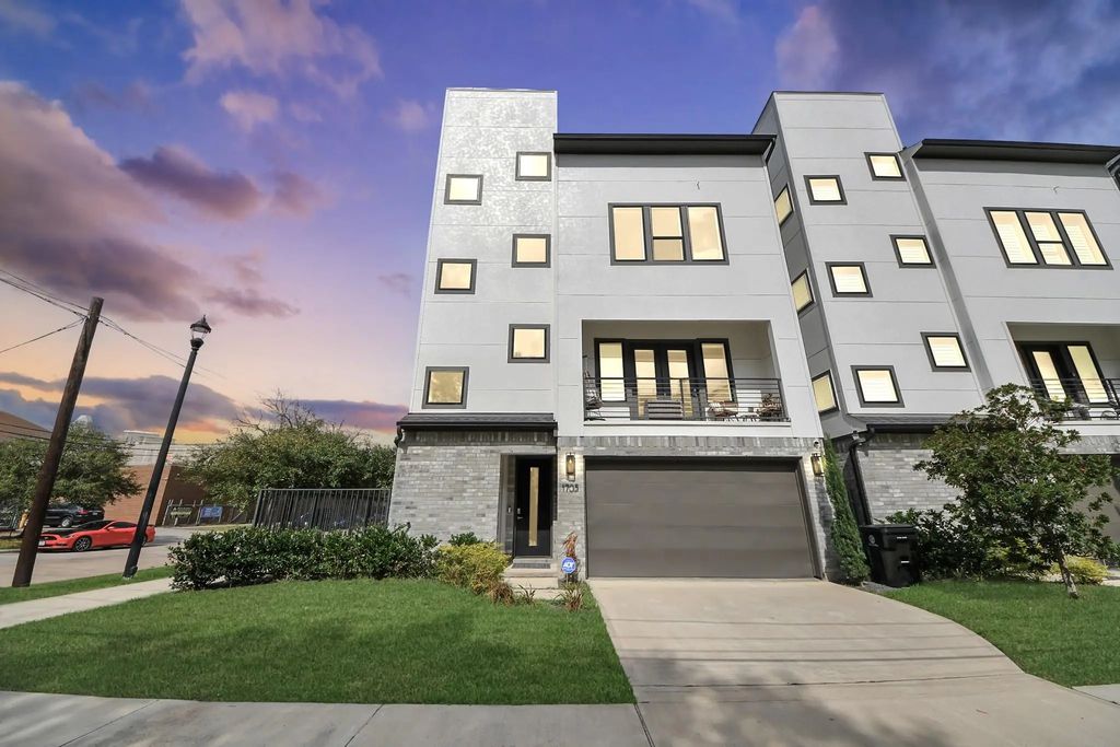 1705 Dennis Street, Houston