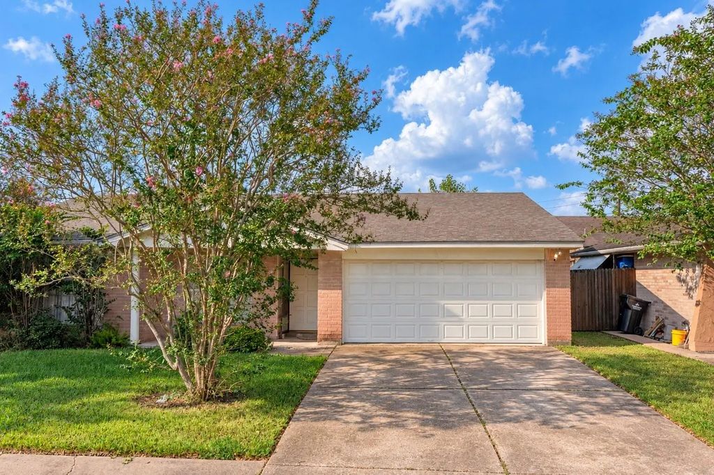 10550 Towneview Drive, Sugar Land