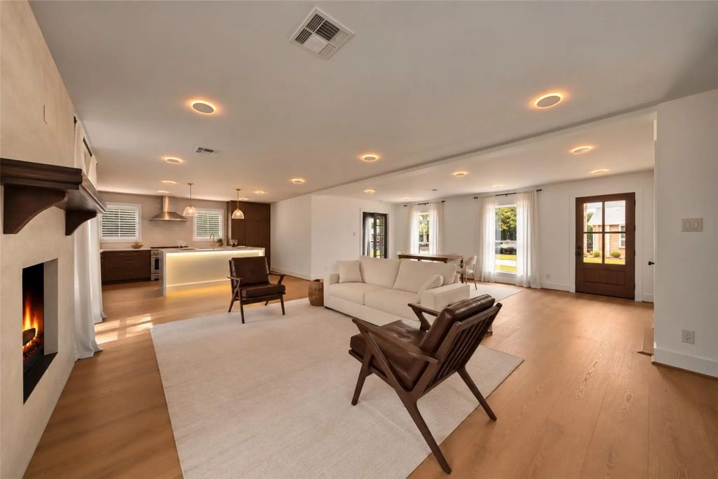 10111 Kerrwood Lane, Houston