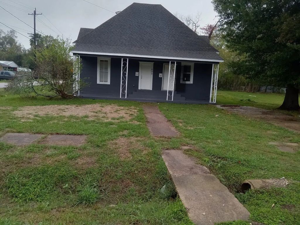 690 Avenue E, Beaumont