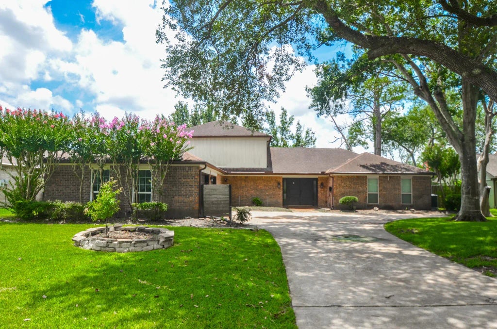 2103 Winged Foot Drive, Missouri City