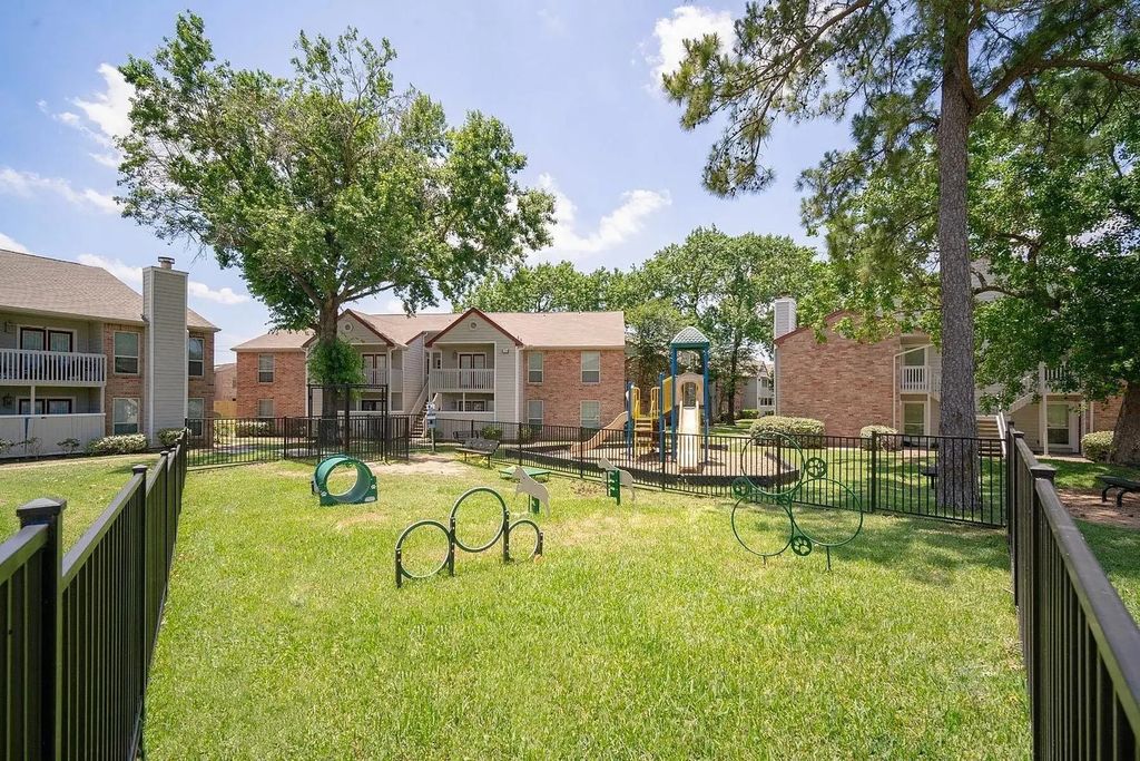 12800 Woodforest Boulevard N0115, Houston