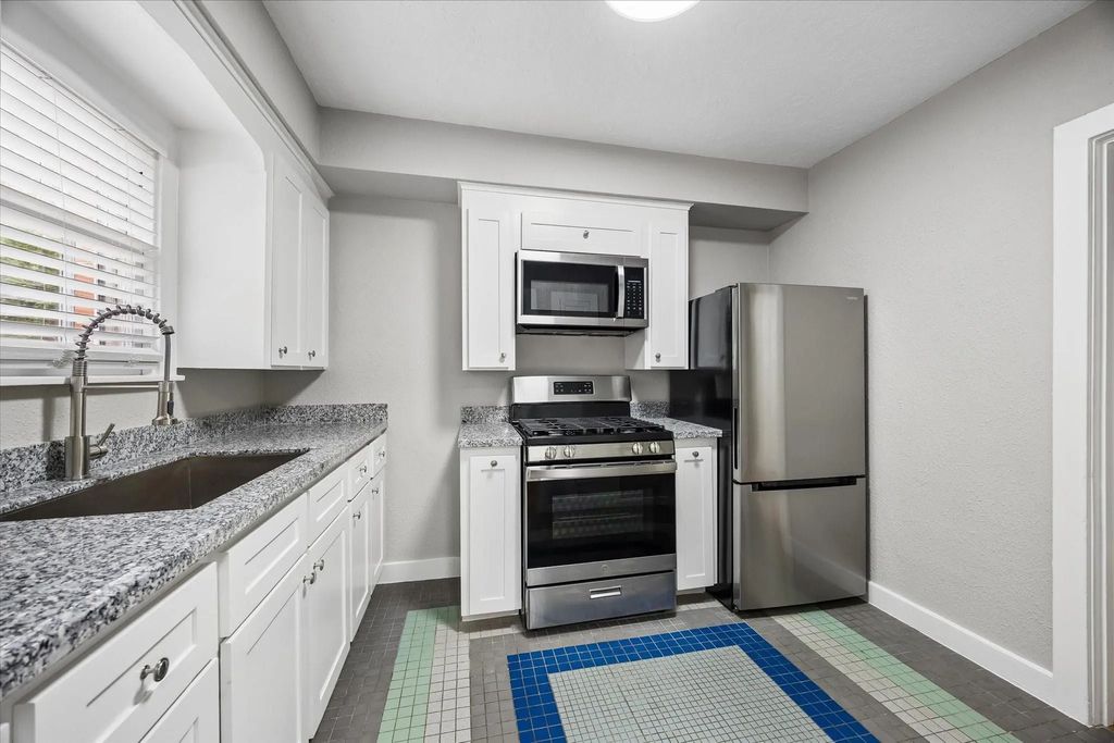 1812 W Alabama Street 2, Houston
