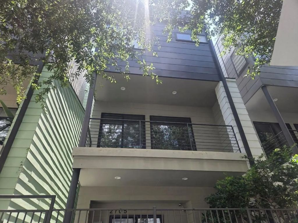 2705 St Emanuel Street, Houston