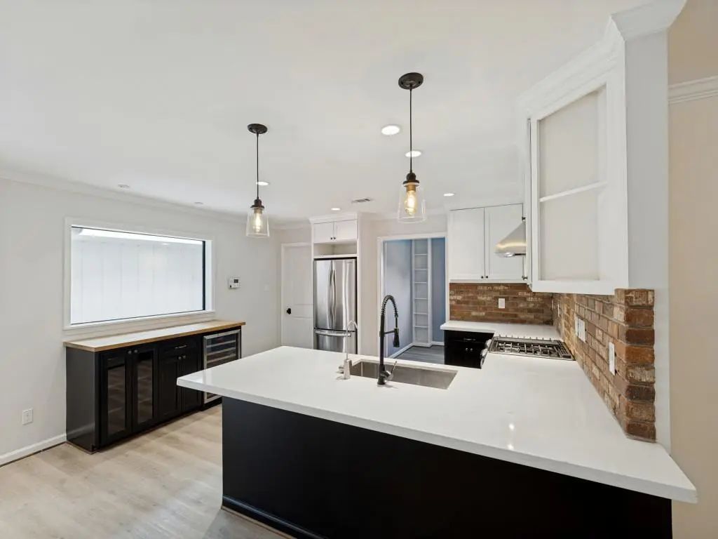 5933 Birdwood Road, Houston