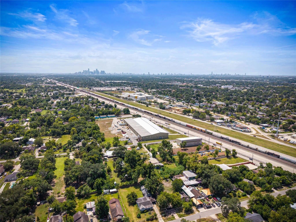 9910 E Hardy Road, Houston