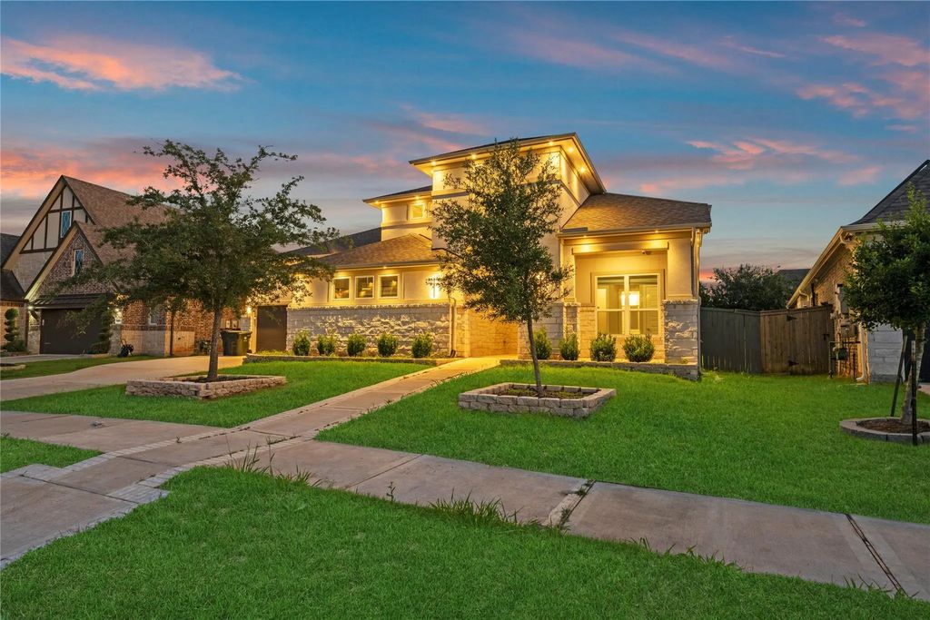 11 Victorian Run, Sugar Land
