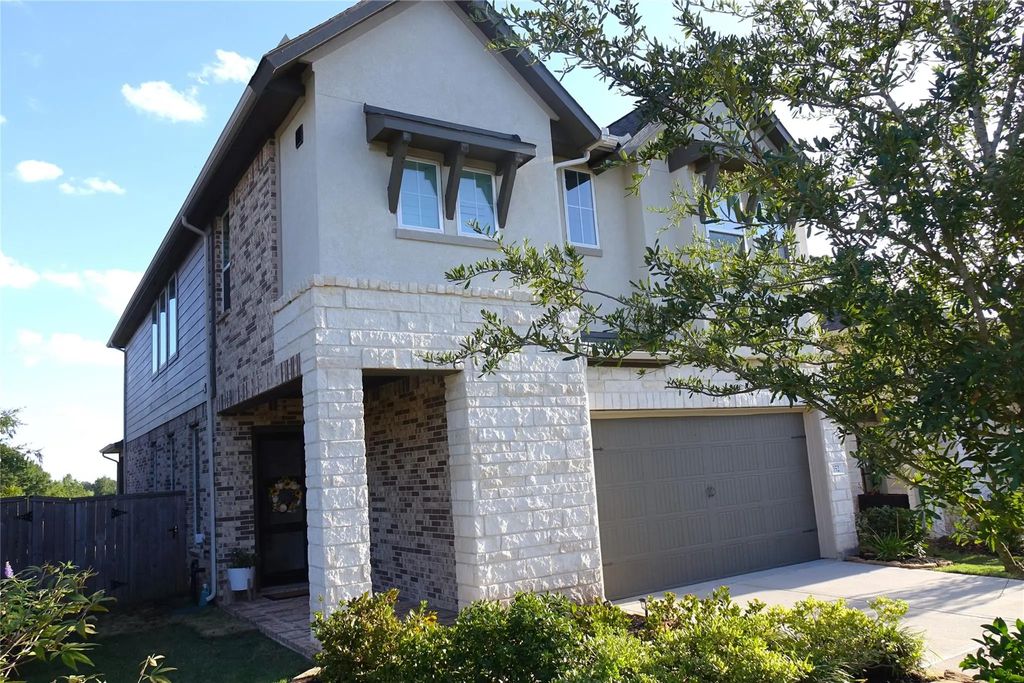 352 Mallorn Lane, Montgomery