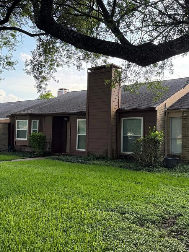 8652 Maplecrest Drive, Houston