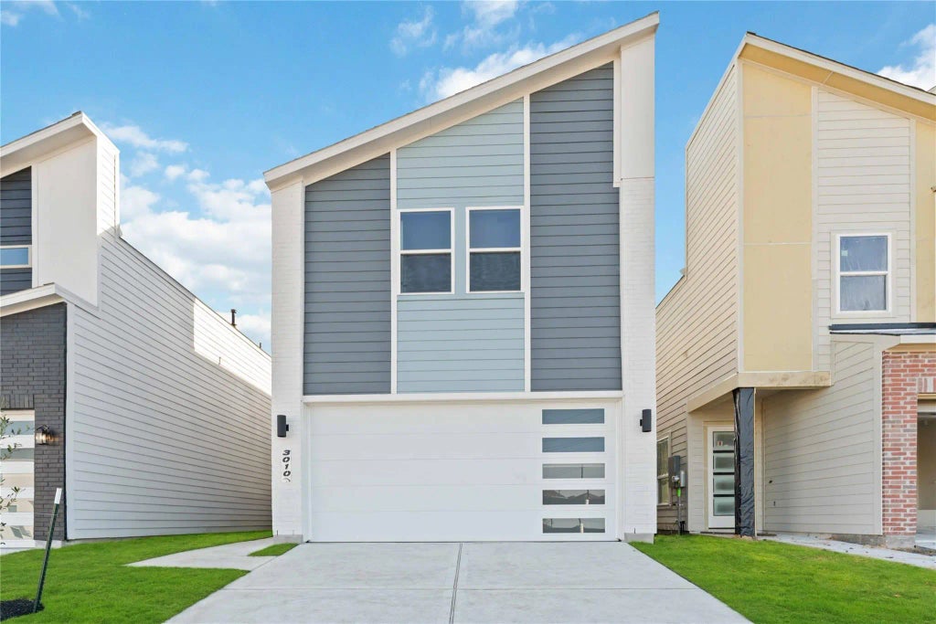 3010 La Rambla Drive, Houston