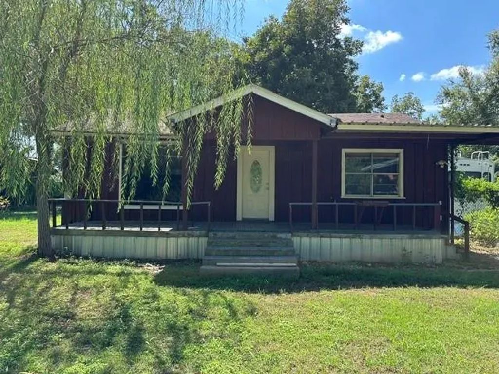809 E Clark Avenue, Crockett