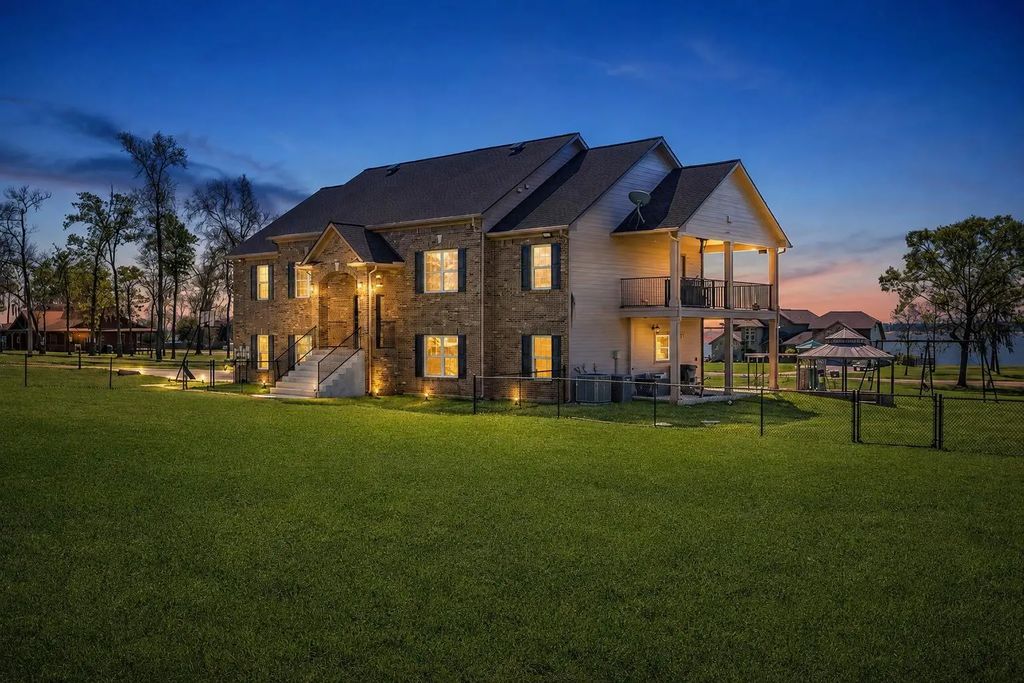 264 Falcon Point, Onalaska