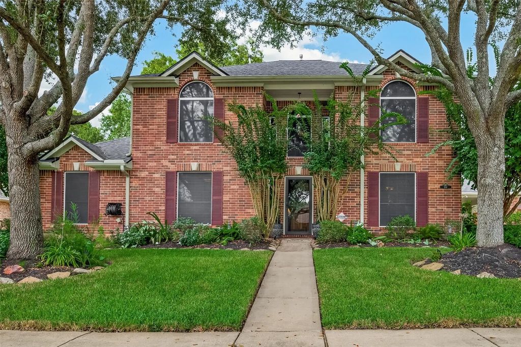 314 Willowood Drive, League City