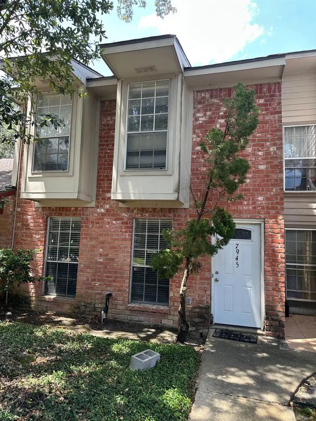 7945 Kendalia Drive, Houston