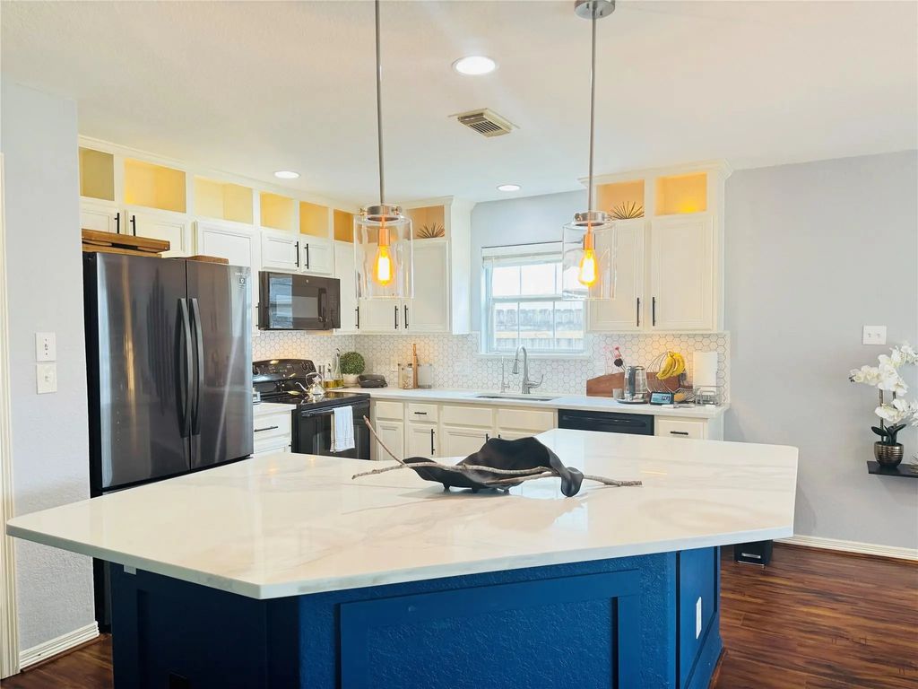 11927 W Vita Circle, Houston