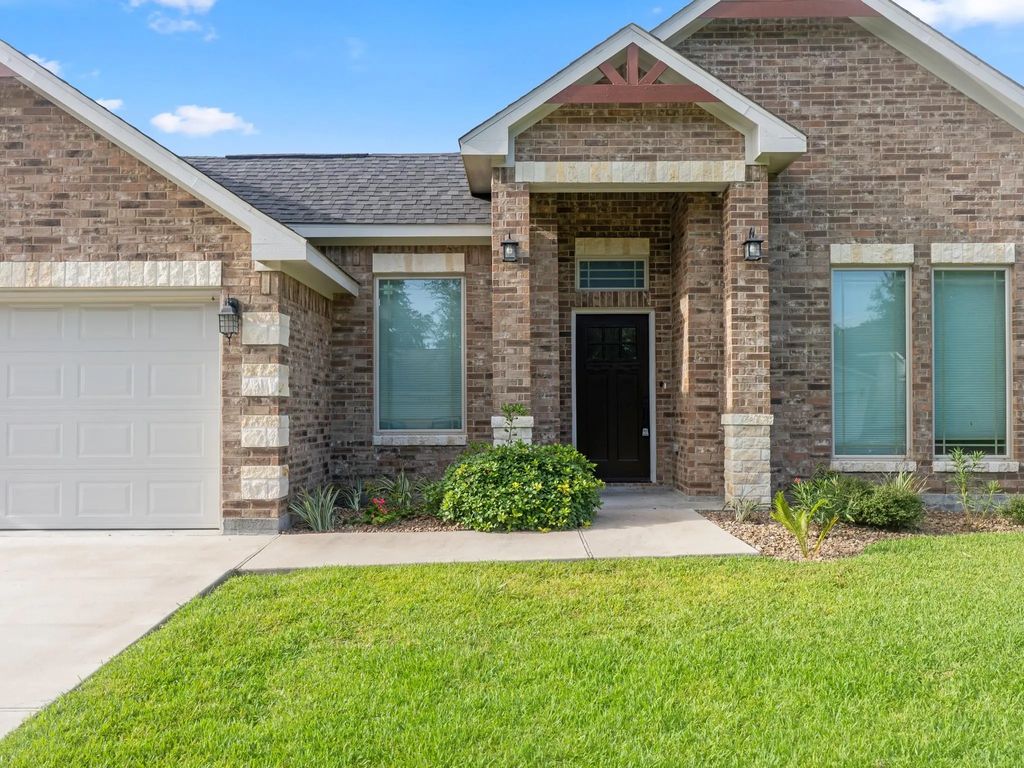1310 Sailfish Drive, Bay City