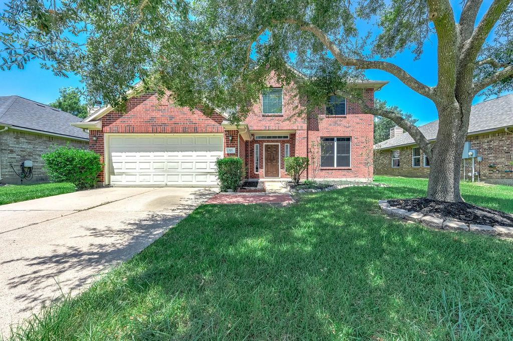 2032 Creek Shore Lane, Pearland