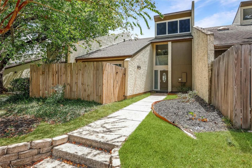 12239 Glenview Drive, Montgomery