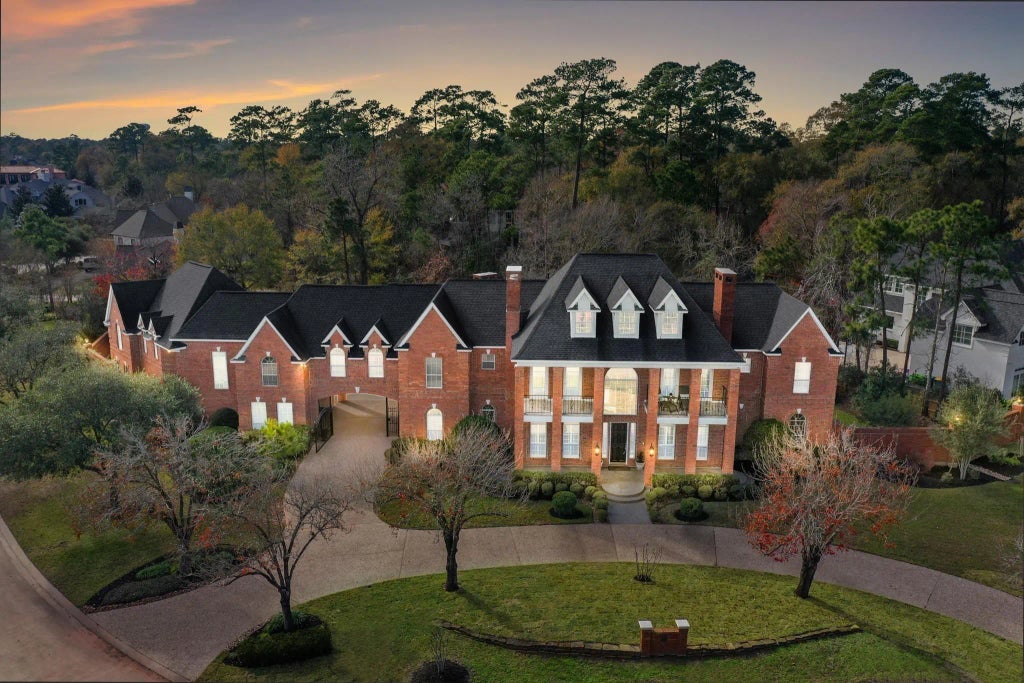 63 N Windsail Place, The Woodlands