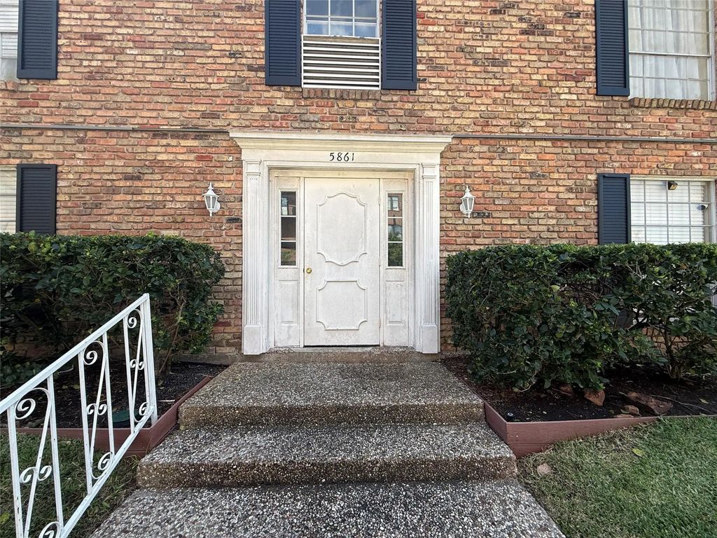 5861 Inwood Drive 6, Houston