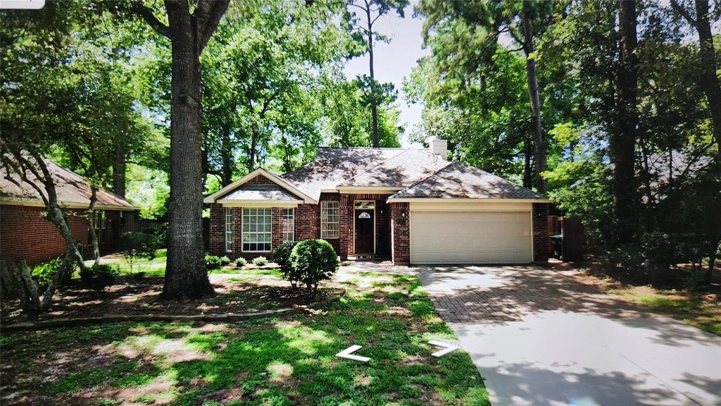 210 N Dreamweaver Circle, The Woodlands
