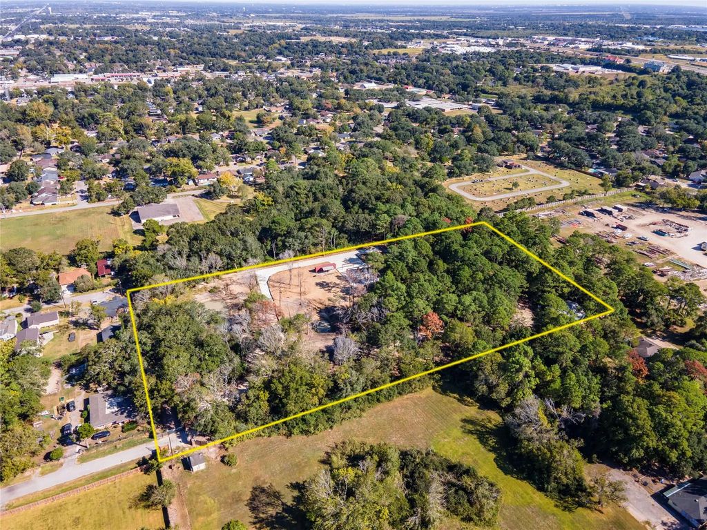225 Foster Street, Alvin