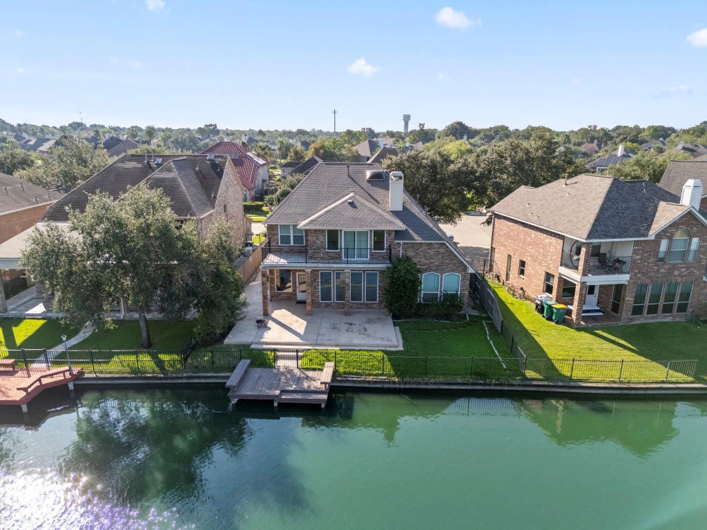 10011 Lakeside Gables Drive, Houston