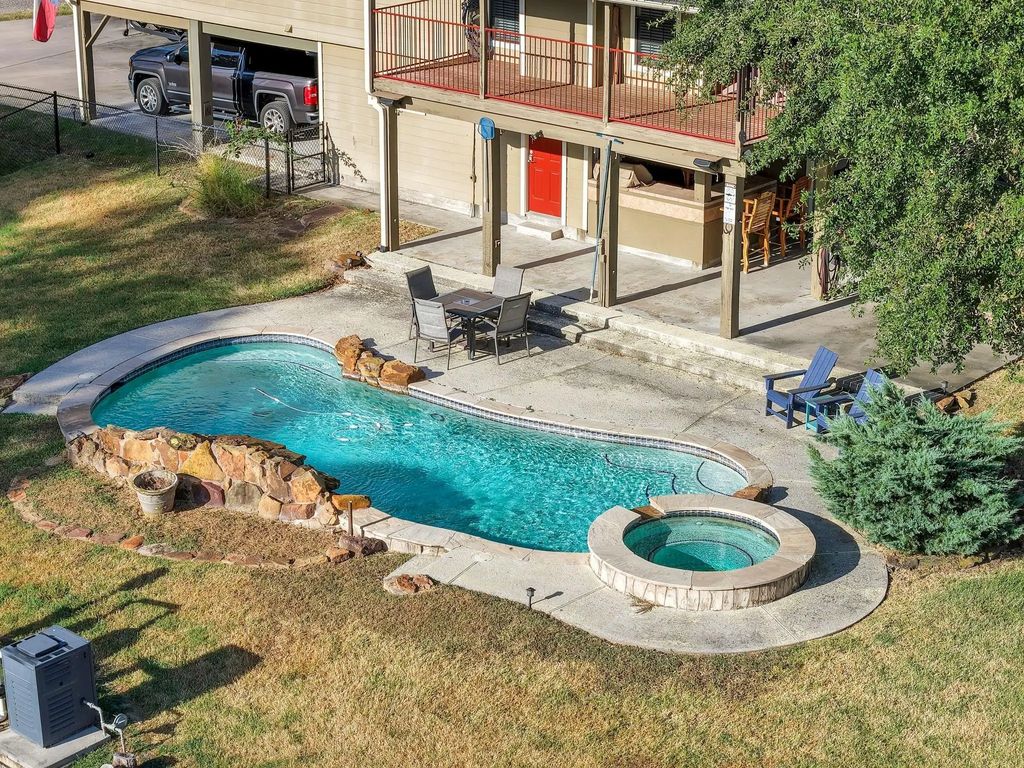 140 Elm Drive, Onalaska