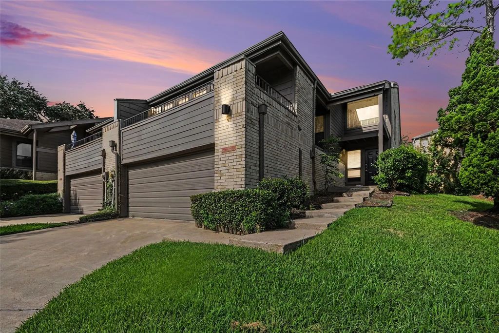 18222 Bal Harbour Drive, Houston