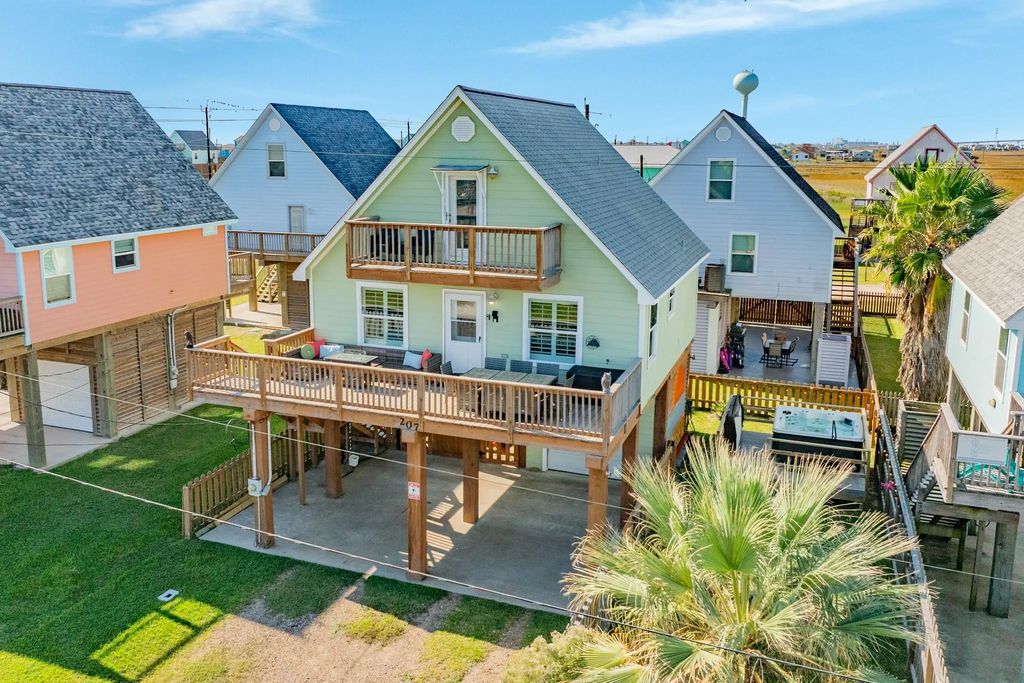 207 Sandpebble Place, Surfside Beach