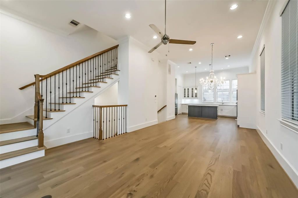 4019 University Grove Street, Houston