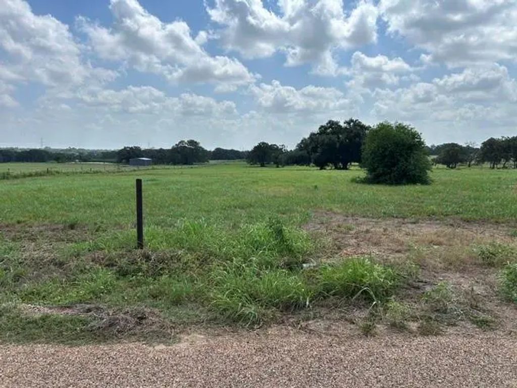 1111 Ohnheiser Kaase Road, Schulenburg