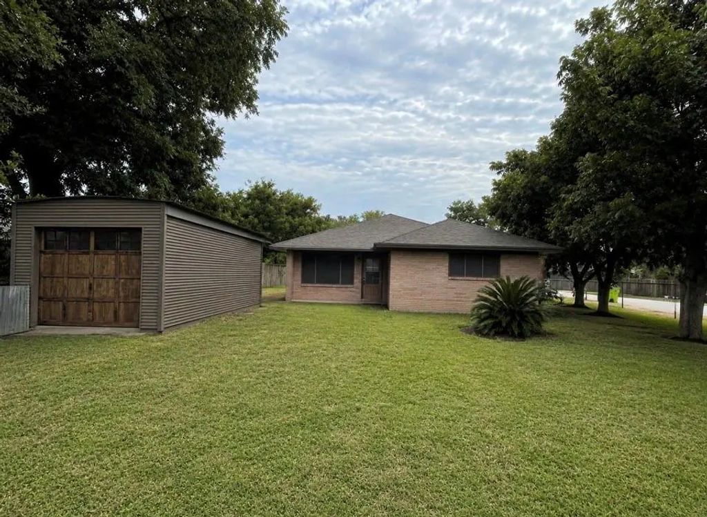 1217 James Street, Rosenberg