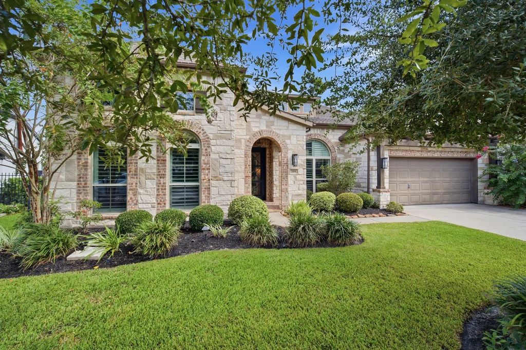 119 North Winter Sunrise Circle, Tomball