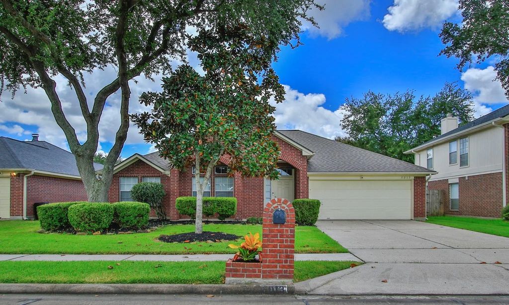 5013 Parkcrest Drive, La Porte