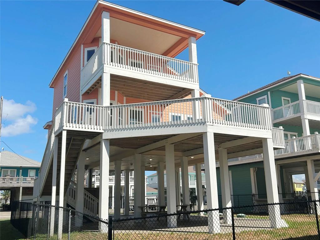 2634 Whitecap, Crystal Beach