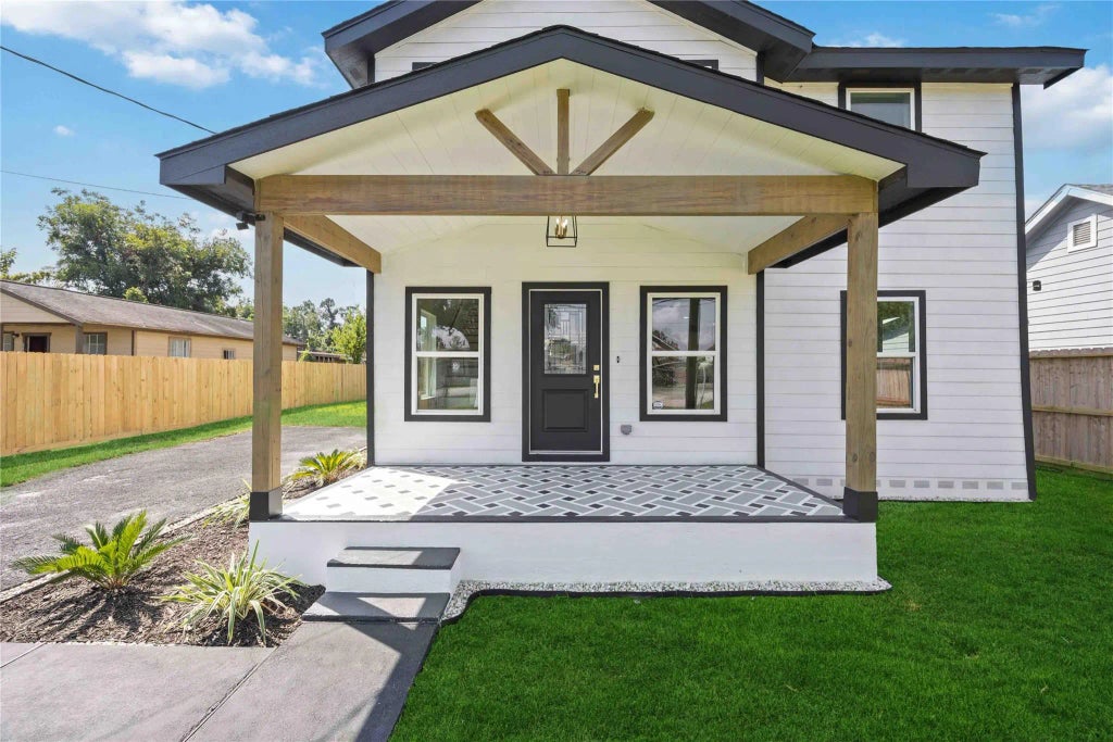 2420 Woodard Street, Houston