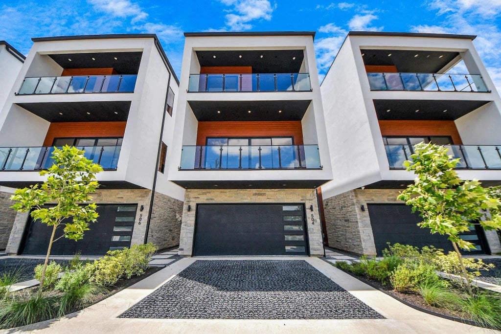 504 Sampson Street, Houston