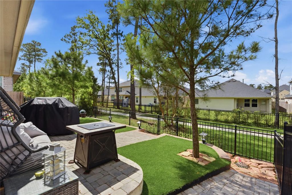 40526 Berylline Lane, Magnolia