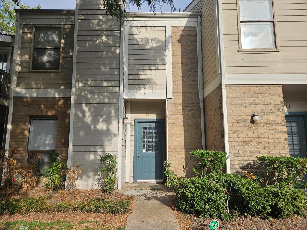 11710 Southlake Drive 18, Houston