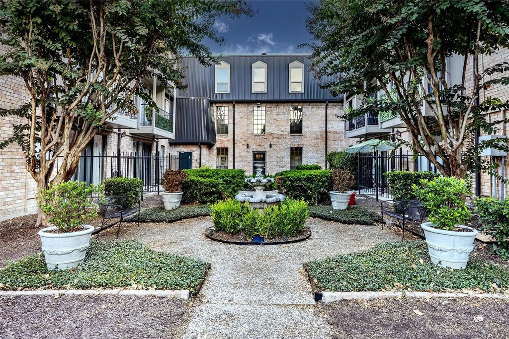 2475 Underwood Street 280, Hockley