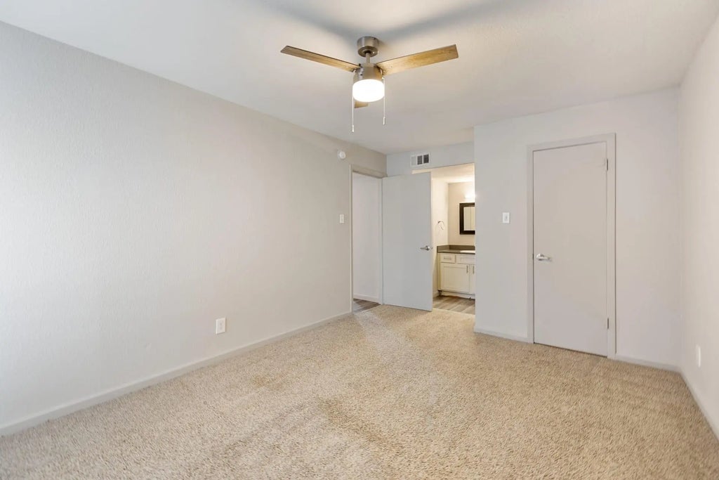 8701 Town Park Drive 8-1179, Houston