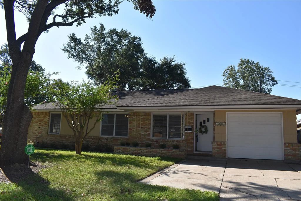 5911 Hornwood Drive, Houston