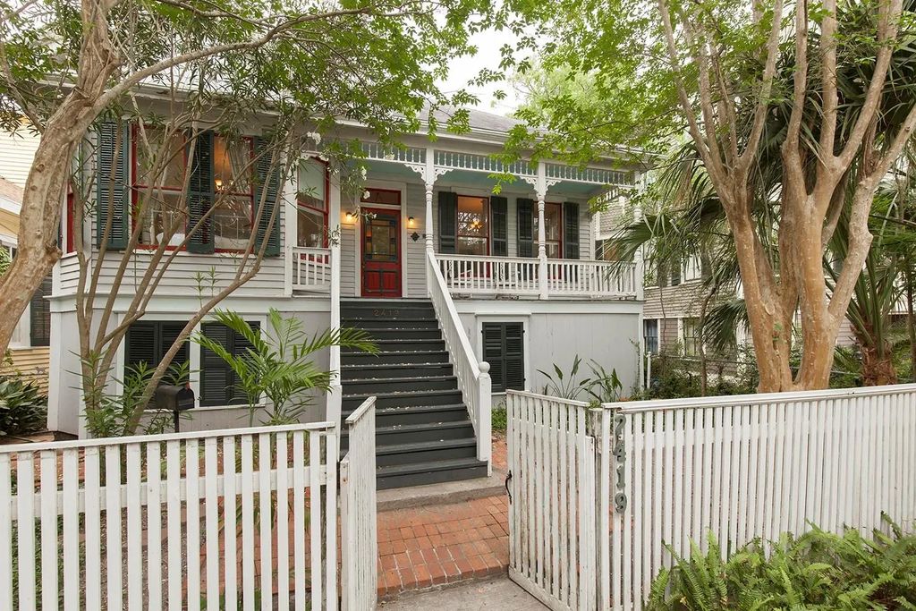 2419 Avenue L, Galveston