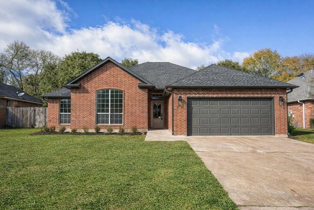 503 Hickory Hollow Lane, Brenham