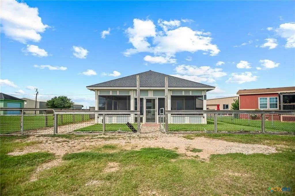 258 Alamo Beach Avenue, Port Lavaca