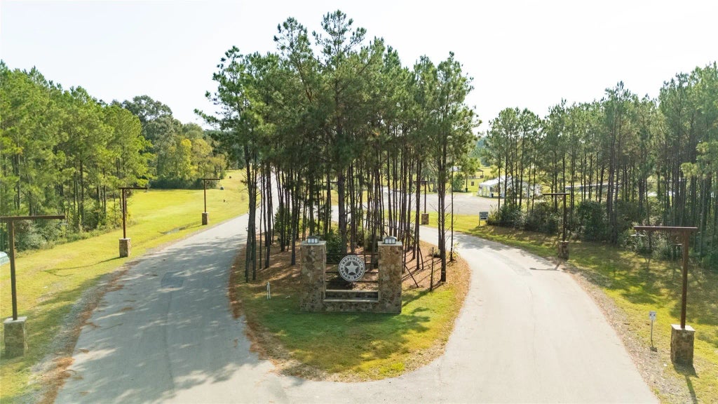 15665 Fire Sky Road, Willis