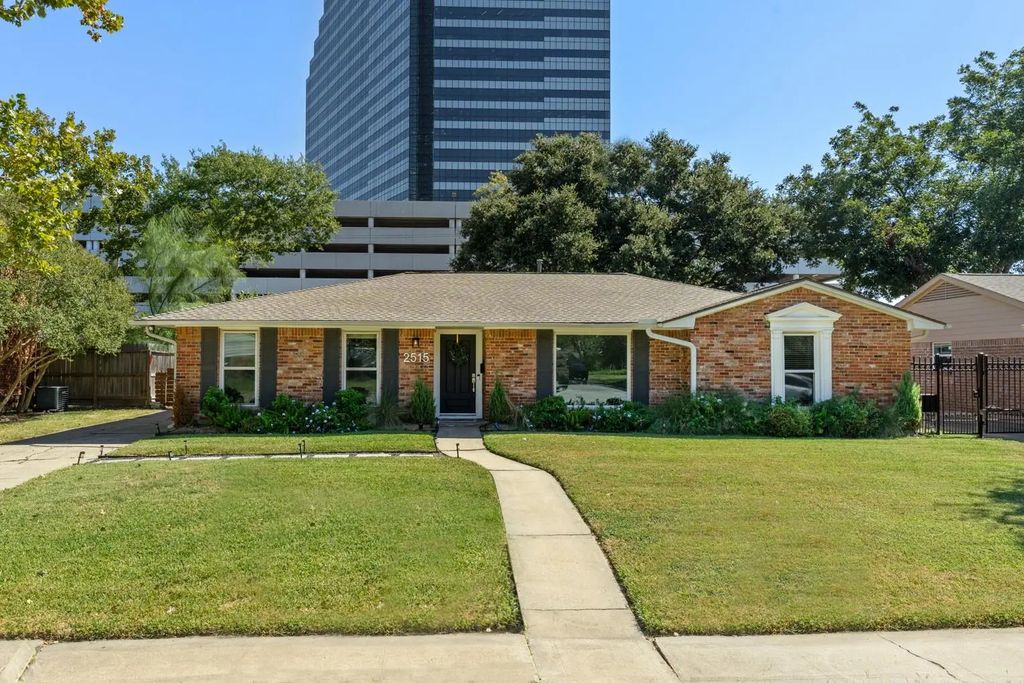 2515 Blue Willow Drive, Houston