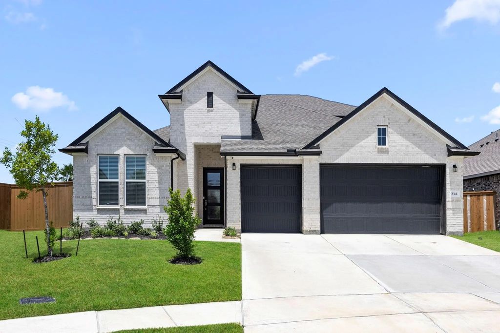 3312 Hidden Mist Drive, Santa Fe
