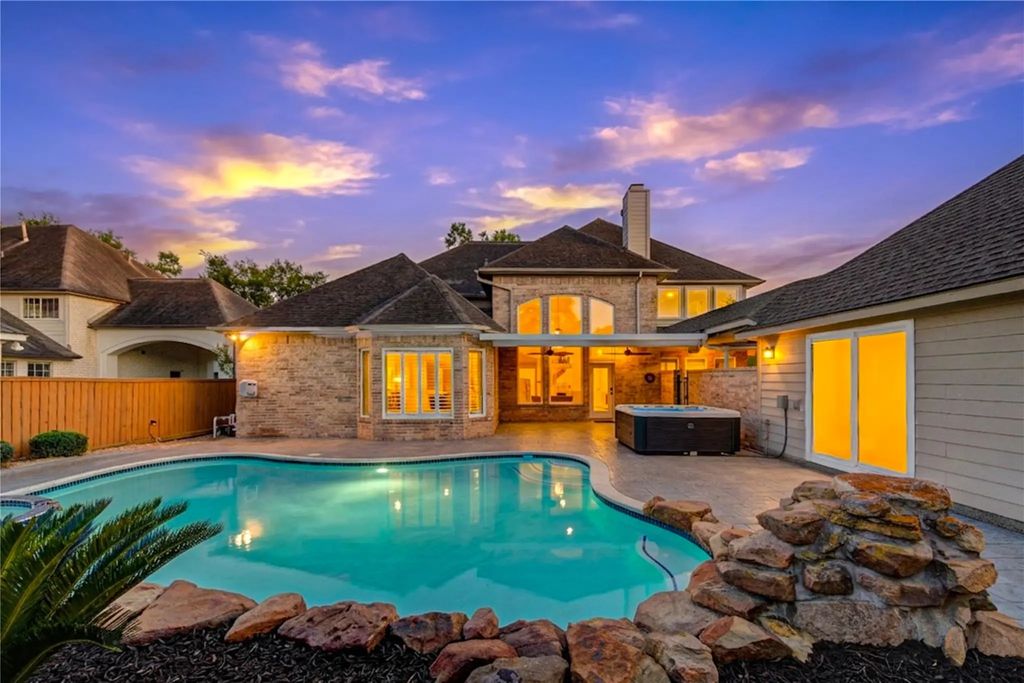 12806 Rock Falls Way, Houston